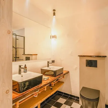 بيت للعطل Experience Original Nature In The Steward's House